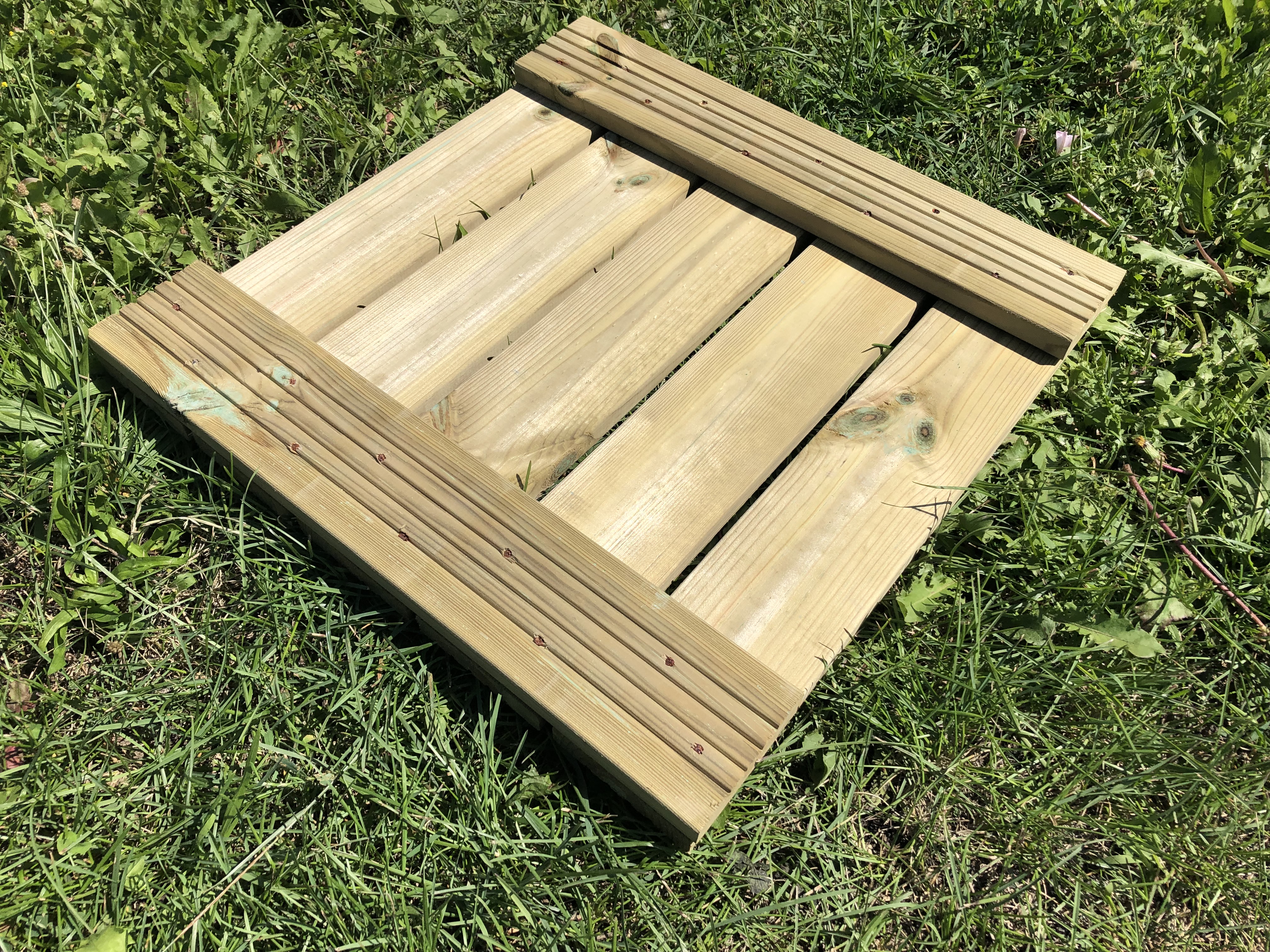 Ahşap döşeme 50x50cm