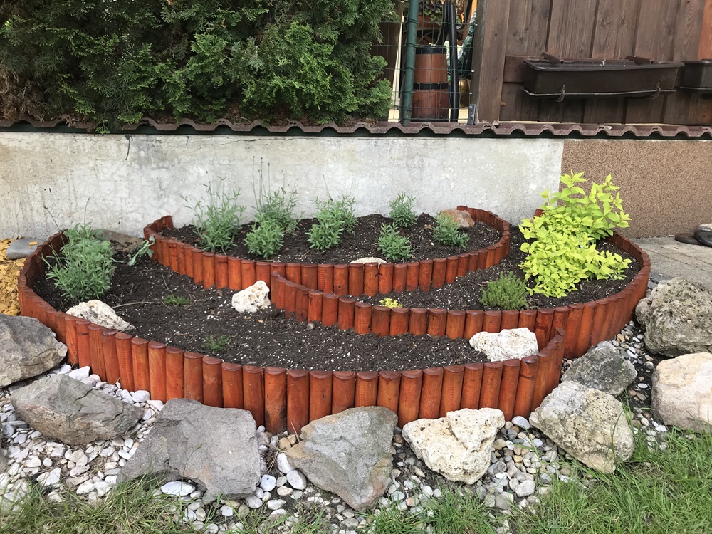 Ahşap çim ayırıcı 