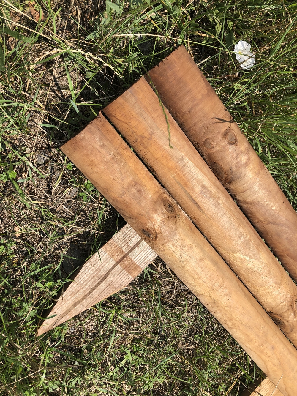 Ahşap çim ayırıcı 